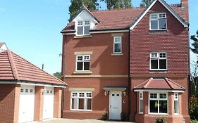 2 The Rocklands Bed & Breakfast Birkenhead 4* United Kingdom