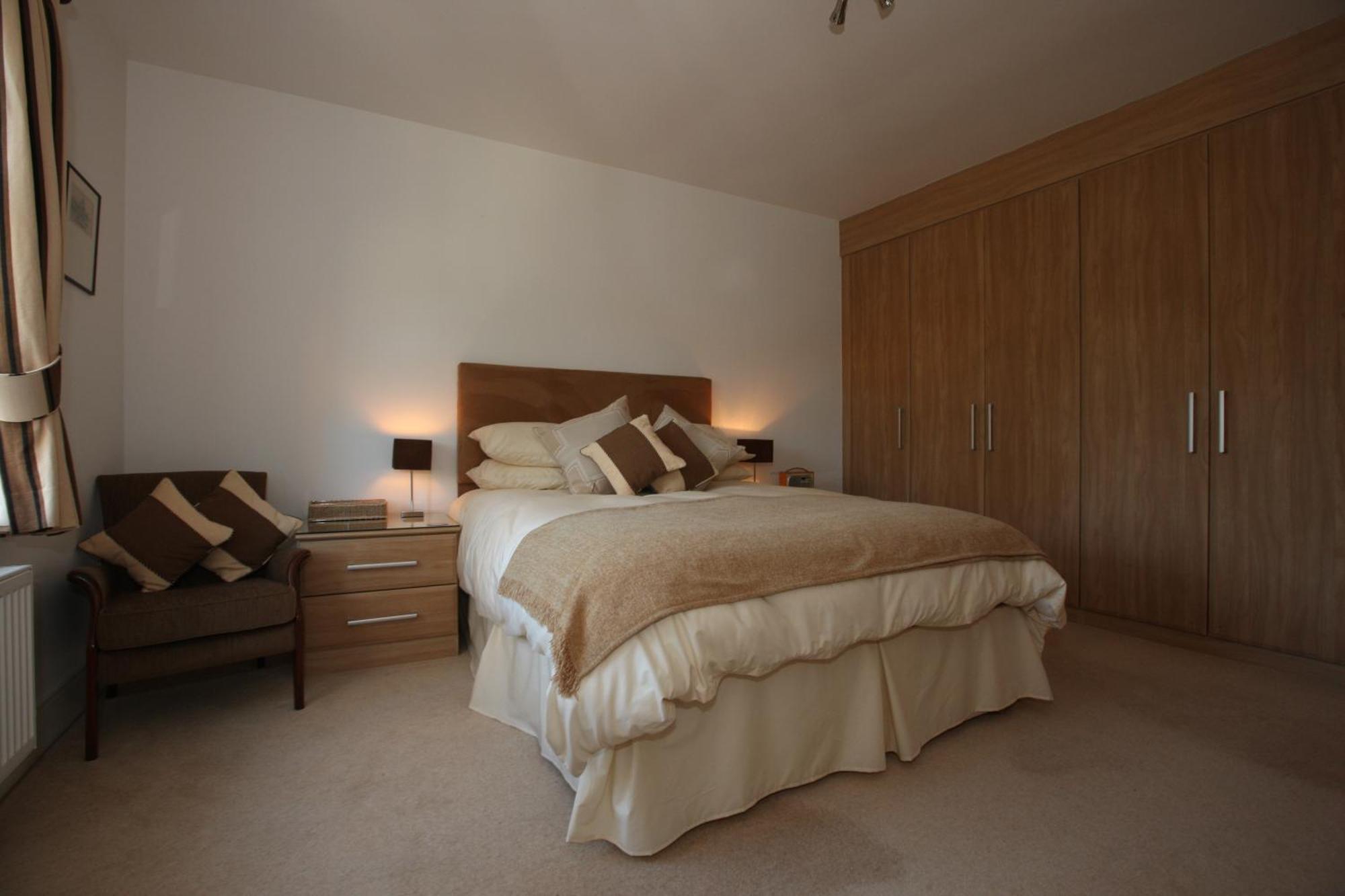 2 The Rocklands Bed & Breakfast Birkenhead Exterior photo