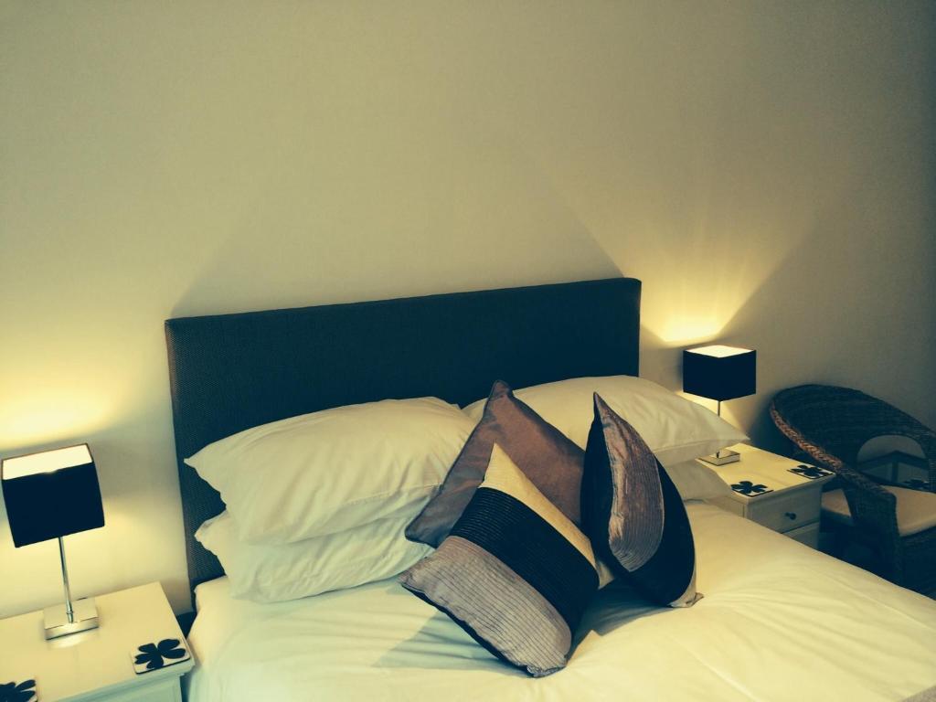2 The Rocklands Bed & Breakfast Birkenhead Room photo